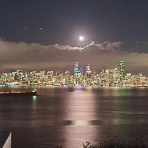 https://apt-180-degree-unobstructed-bluff-view.seattlehotelsites.com