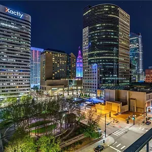 https://apt-larimer-square-parking-included-at-the-windsor.seedenverhotels.com
